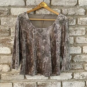 Vintage Floral Gray Top